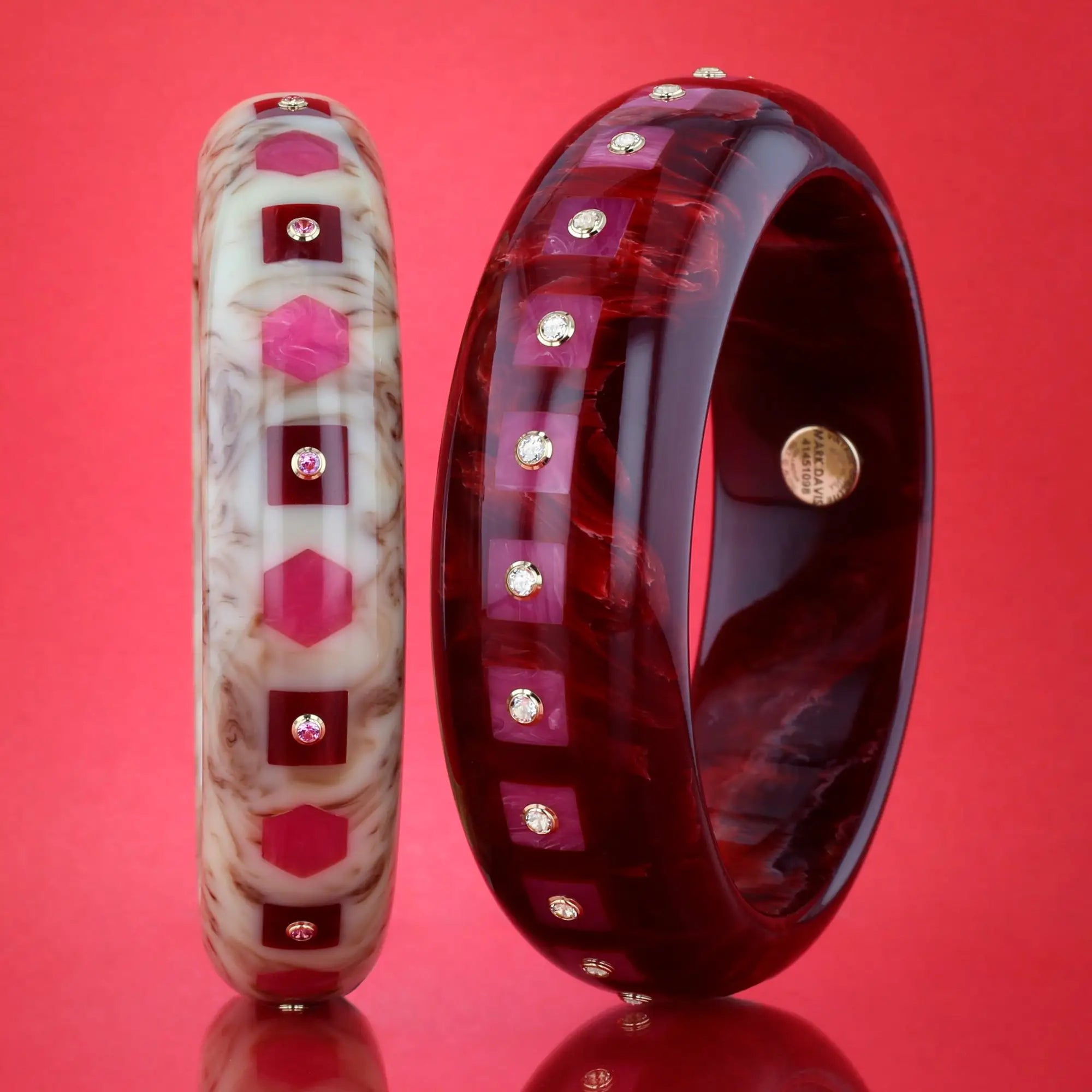 Dalia Bangle | Cream beige bakelite with inlay and stones.