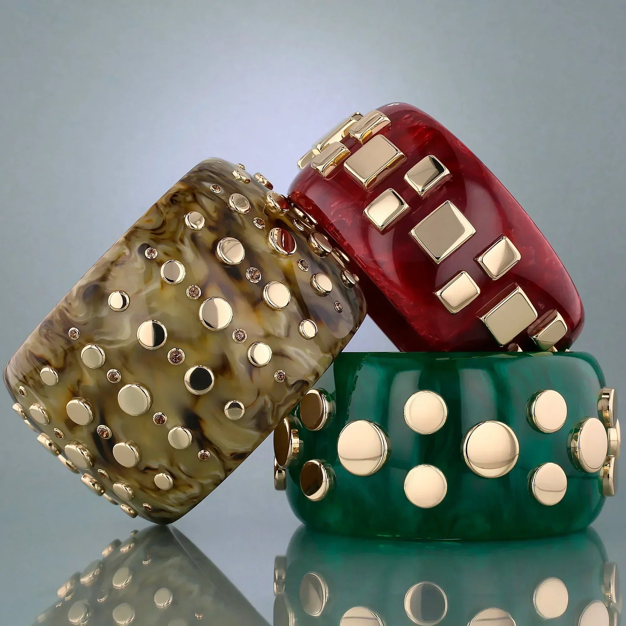 Verona Bangle | Rich green bakelite with inlay.