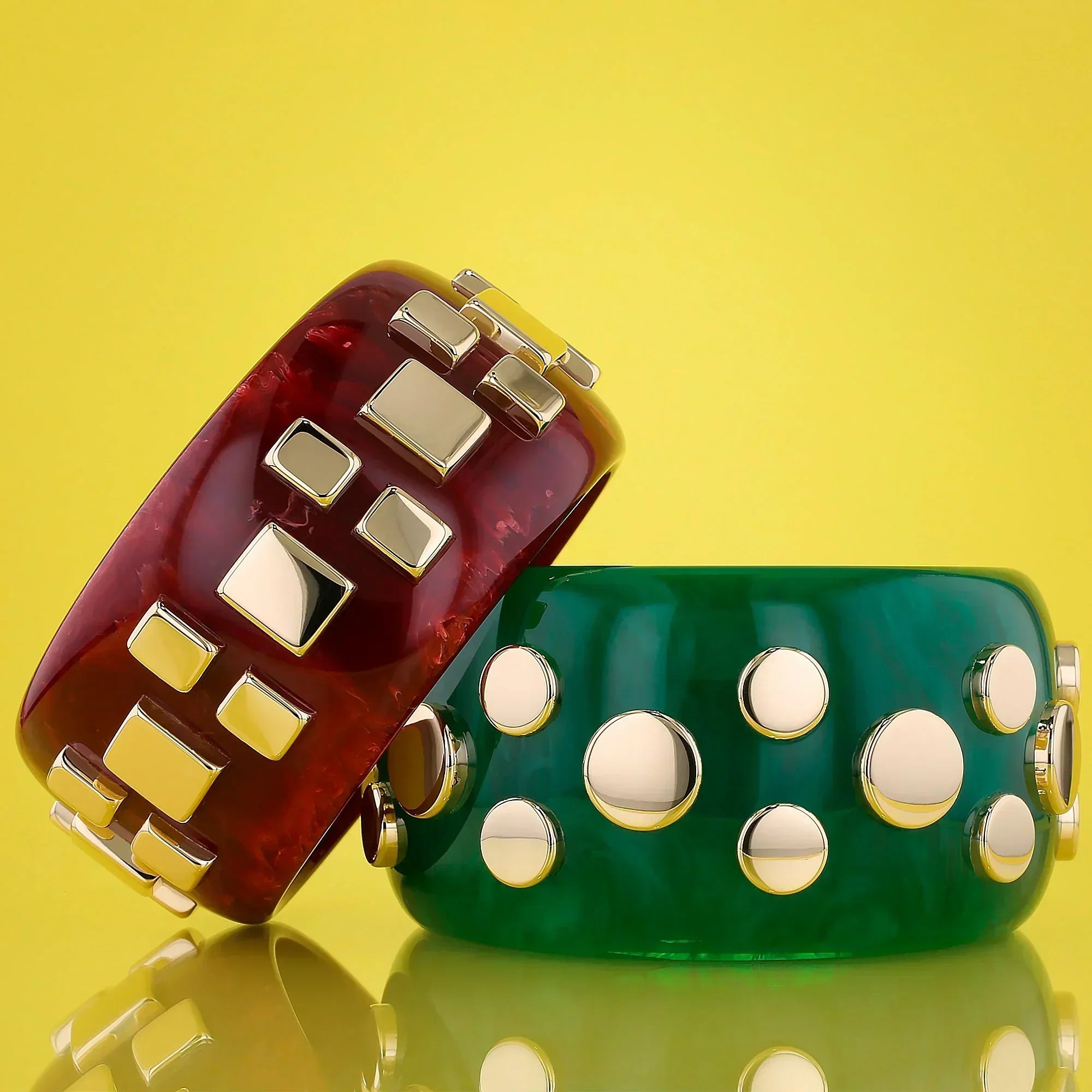 Verona Bangle | Rich green bakelite with inlay.
