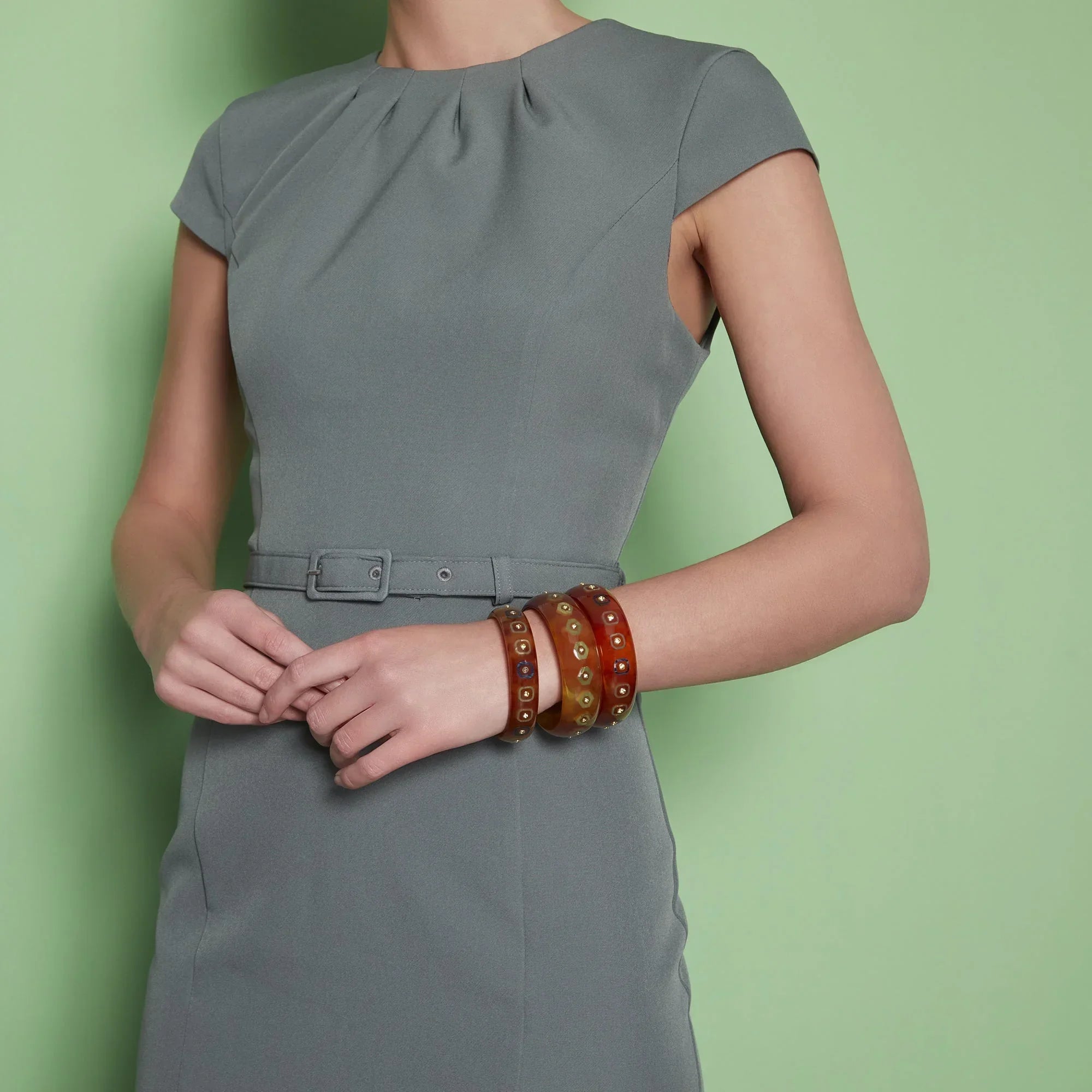 Daphne Bangle | Lovely bangle with inlay and stones.