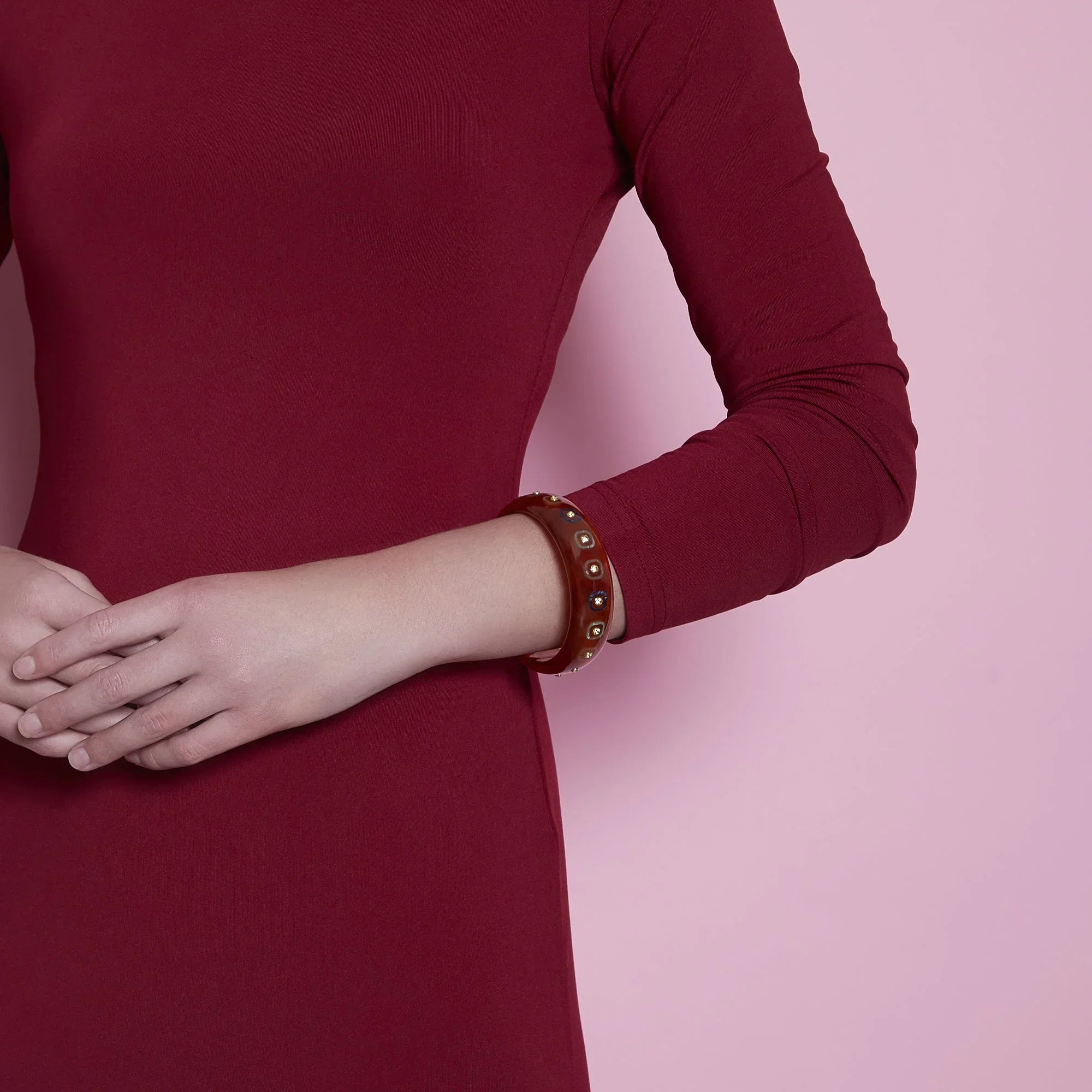Daphne Bangle | Lovely bangle with inlay and stones.